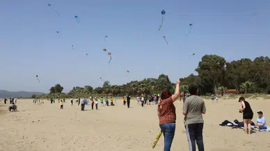 PAMUCAK’TA UÇURTMALARA ENGEL YOK