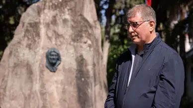 Başkan Tugay Zübeyde Hanım’ın anıt mezarını ziyaret etti