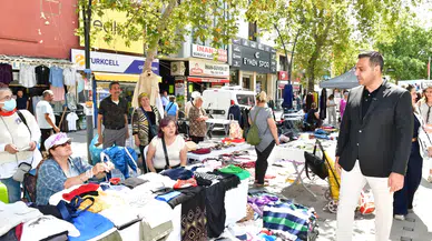 Çiğli’de dayanışma ve sürdürülebilirlik buluştu: 2. El eşya ve kıyafet kermesi yoğun ilgi gördü
