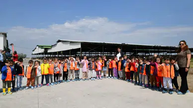 Çiğli Belediyesi’nden çocuklara doğa ve hayvanlarla iç içe unutulmaz bir gün