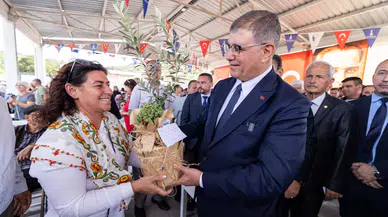 Dikili’de toprak suyla buluştu, üretici bayram sevinci yaşadı