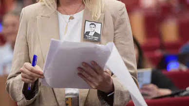 İzmir Büyükşehir Belediyesi Meclisi'nde merhum başkan Ferdi Zeyrek anıldı