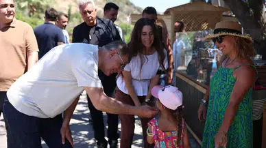 Başkan Tugay yangın bölgelerini yalnız bırakmıyor