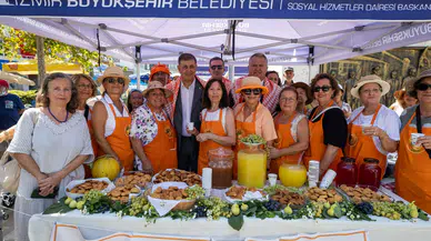 Urla’nın geleneksel bağbozumu şenliği renkli görüntülerle başladı