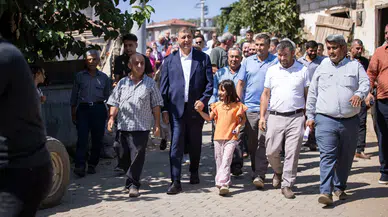 Başkan Tugay yangında zarar gören Köseler’i ziyaret etti