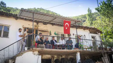 Başkan Tugay’dan yangında vefat eden Şahin’in aile evine taziye ziyareti