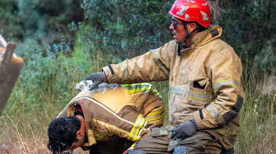 Gaziemir’de yangın kontrol altına alınıyor