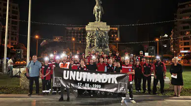 Konak’ta sessiz yürüyüş