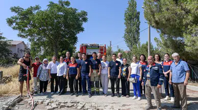 İzmirli baba ve kızı yangınlara karşı omuz omuza mücadele ediyor