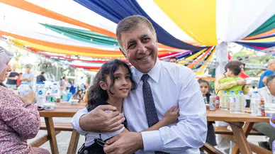 Başkan Tugay çocuklarla buluşmaya devam ediyor