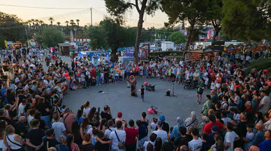 İzmir Enternasyonal Fuarı’nda uluslararası sokak gösterileri büyük ilgi görüyor
