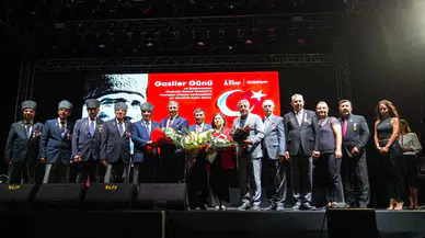 Başkan Tugay: Özgürlüğümüzü şehitlerimizin canına ve gazilerimizin cesaretine borçluyuz