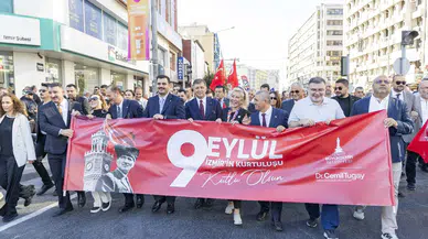 İzmir’de Geleneksel Zafer Yürüyüşü
