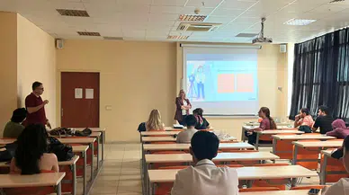 EÜ İletişim Fakültesinde belgesel sinemanın dijital dönüşümü mercek altına alındı