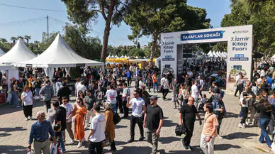 İzmir’de edebiyatın kalbi Kültürpark’ta attı