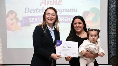 Anne Destek Programı mezunları sertifikalarını Başkan Mutlu’dan aldı
