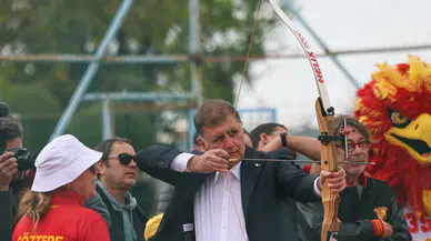 Başkan Tugay, sporcu çocuklarla buluştu