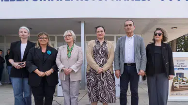 İzmir Kitap Fuarı’nda Ortaylı'nın ailesi okurlarla bir araya geldi