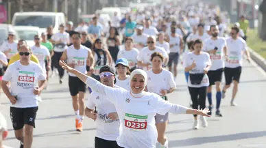 Karşıyaka tek yürek oldu, Zübeyde Anne’ye koştu!
