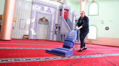 Çiğli’de Bayram Öncesi İbadethanelerde Kapsamlı Temizlik