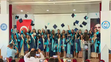 EÜ Ödemiş Sağlık Bilimleri Fakültesinde mezuniyet heyecanı