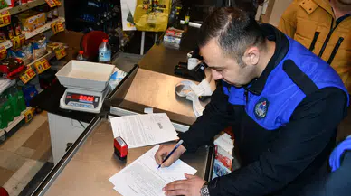 Torbalı Zabıtası’ndan Halk Sağlığını Tehdit Eden Marketlere Mühür