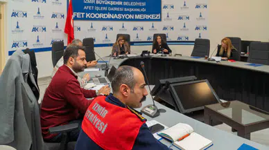 İzmir’de yağış sonrası hasar tespit ve müdahale çalışmaları devam ediyor