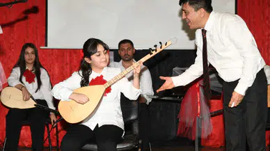 Çiğli’de Türkü Rüzgarı: “Sazımız Elimizde, Türküler Dilimizde”