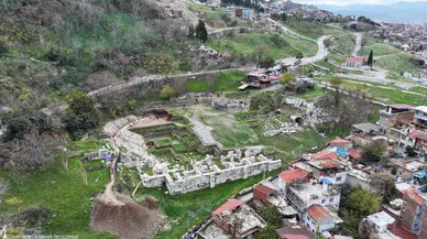 Tarihe yol açılıyor