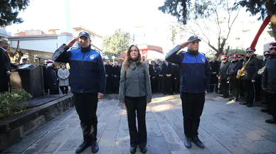 Karşıyakalılar Zübeyde Anne’yi kabri başında andı