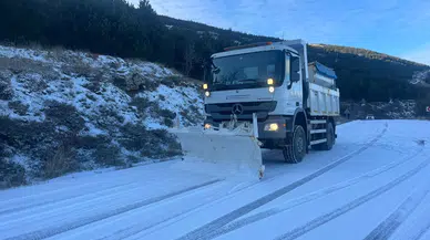 İzmir’in 6 ilçesinde karla mücadele