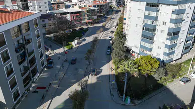 Buca’nın refüjleri yenileniyor