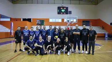 Çeşme Belediyesi Birimler Arası Voleybol Turnuvası coşkuyla tamamlandı