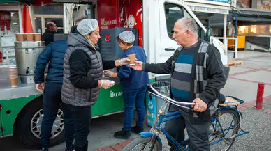 Karşıyaka’da 15 bin kişiye sıcak çorba ikramı