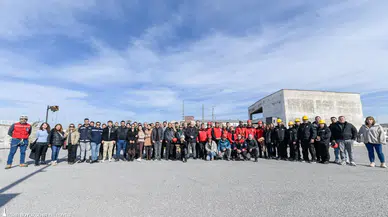 Afetlerde mahsur kalan hayvanlar unutulmayacak