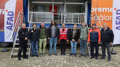 Ege Üniversitesinde “Deprem Simülasyon Tırı” ile öğrenciler depremi deneyimledi