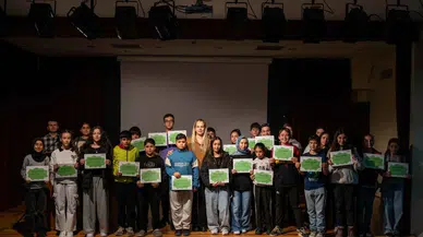 Bilimle büyüyen Bornova’da 179 genç sertifikalarını aldı