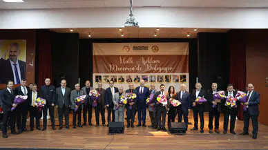 Halk aşıklarından Menemen'de kültür ziyafeti