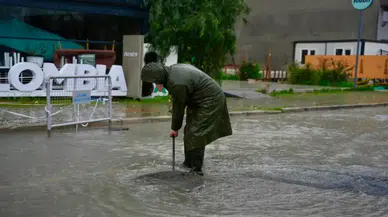 Çeşme'de Şiddetli Yağışlara Karşı Koordineli Çalışmalar Devam Ediyor