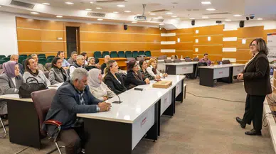 Bornova’da muhtarlar için Dijital Dönüşüm Eğitimi