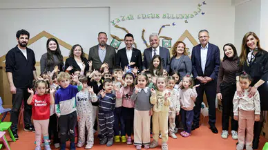 İzmir Depreminin Mucizesi Ayda ile Evlatlarını Kaybeden Anne Çocuklara Depremi Anlattı