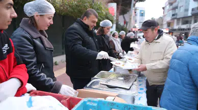 Seferihisar’ın kalbinde bin kişilik “İftar Sofrası” kuruldu