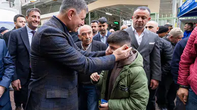 Başkan Tugay bayram namazında Bucalılarla buluştu