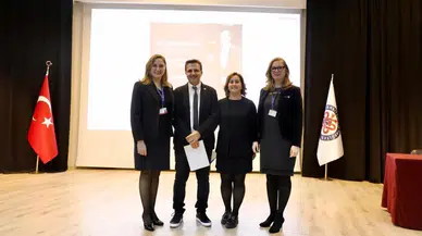 Ege Üniversitesinde ‘Acil Yaş Tanımaz’ yarışma etkinliği düzenlendi