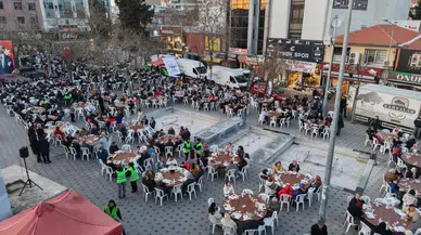 Çiğli’de Kadir Gecesi’nde Binler Aynı Sofrada Buluştu