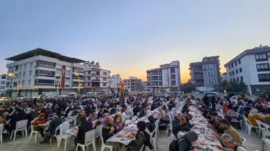 Torbalı Belediyesi’nden Atatürk Mahallesi’nde Ramazan Sofrası