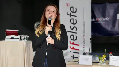 Konak’ta Felsefe ve Bilim Festivali’ne yoğun ilgi