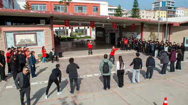 Karşıyakalı gençler afetlere karşı bilinçleniyor