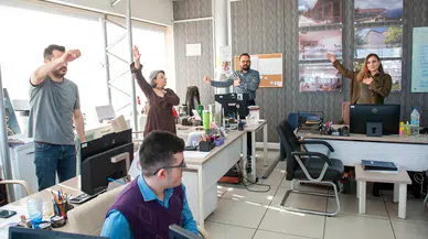 Karşıyaka Belediyesi’nde çalışanlar güne sporla başlıyor