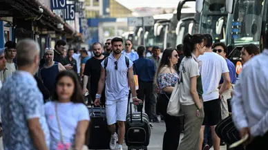 Bayram yolcusunun bilet çilesi: Öğrenciler sınavlarına yetişmekte zorlanıyor